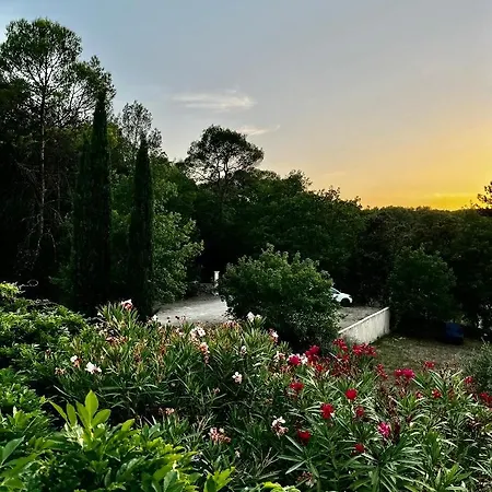 Frühstückspension & Jasmin D'hotes Naturistes En Provence